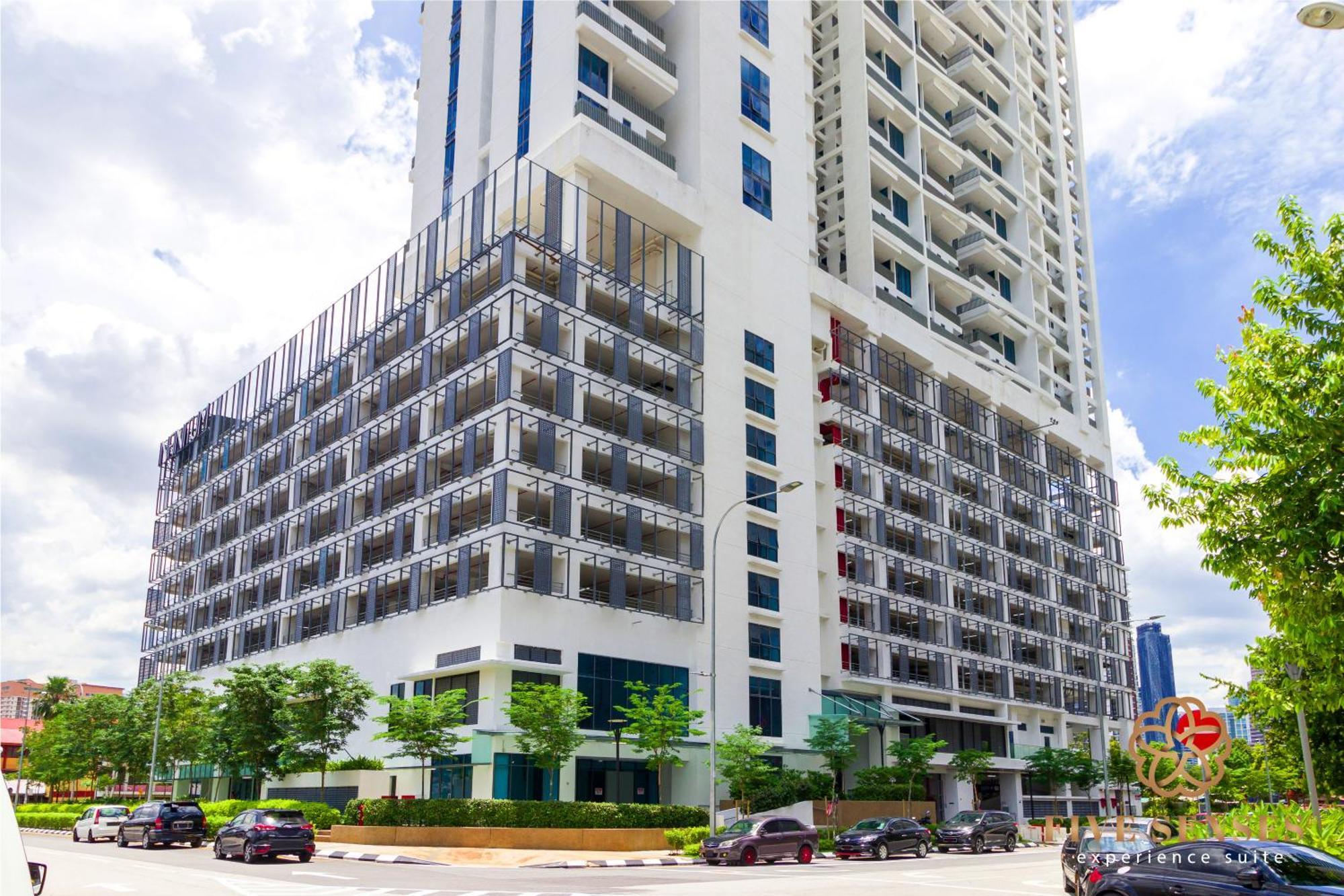 The Colony & The Luxe Signature Suites, Klcc — Photos 3